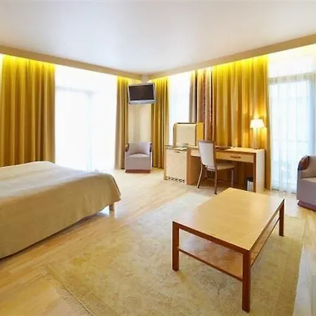 Hotel Royal Square &