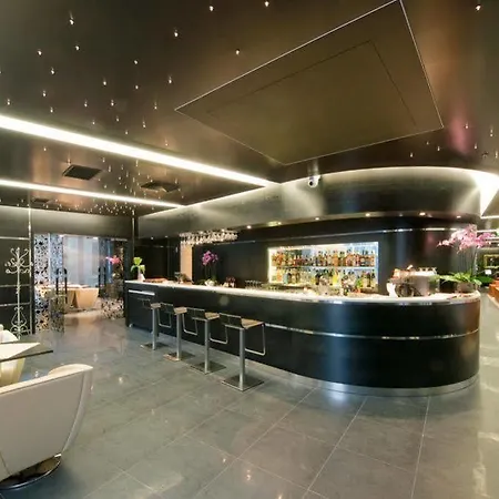 Hotel Royal Square & 5*